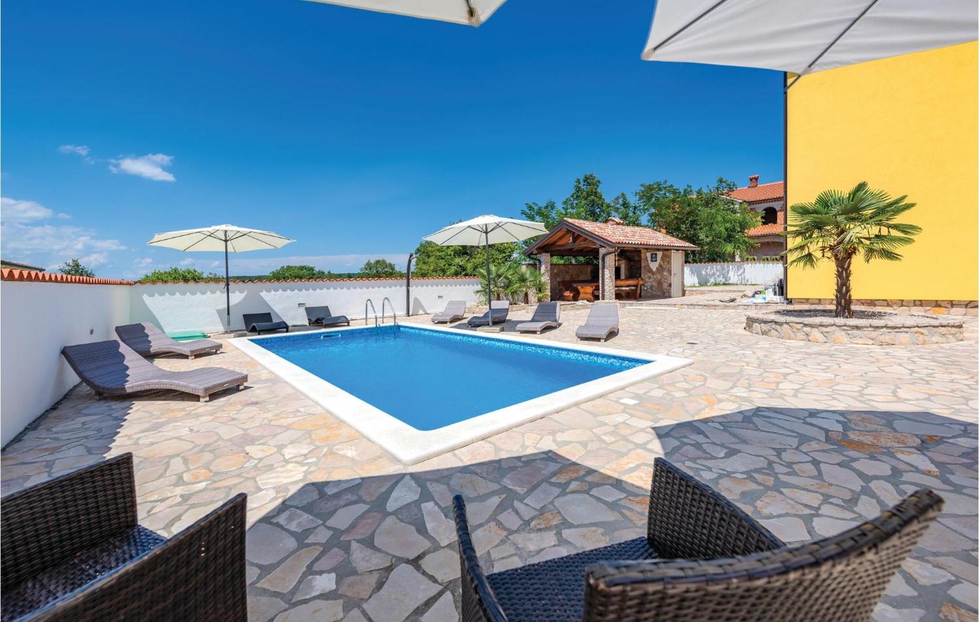 4 Bedroom Stunning Home In Labin Labin (Istria)